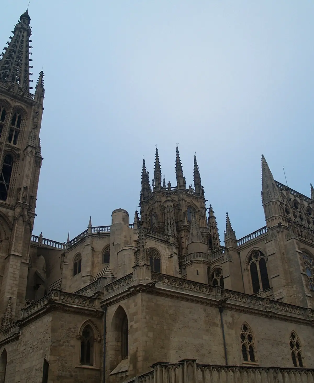 Exterior de la Catedral de Burgos y sus agujas góticas